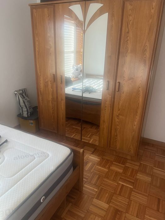 Vendo quarto de casal completo com colchão em ótimo estado 80€
