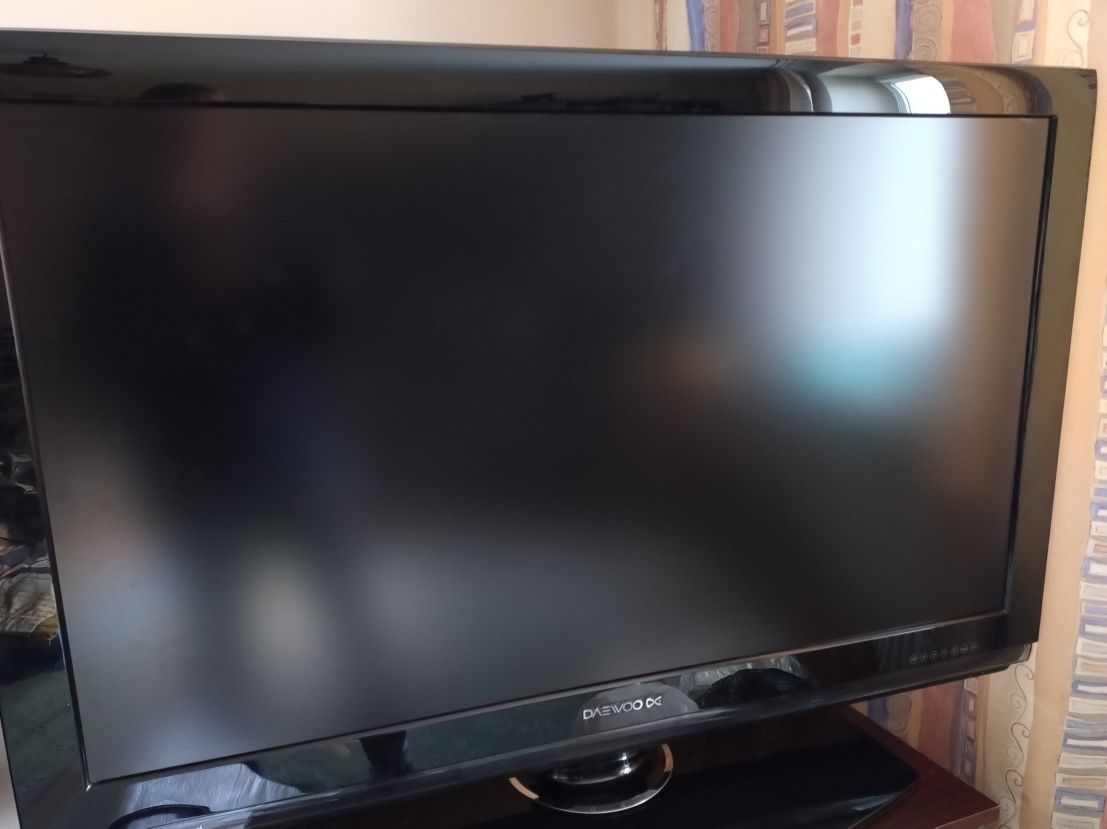 Telewizor Daewoo DLT-46U1FH 46'' LCD