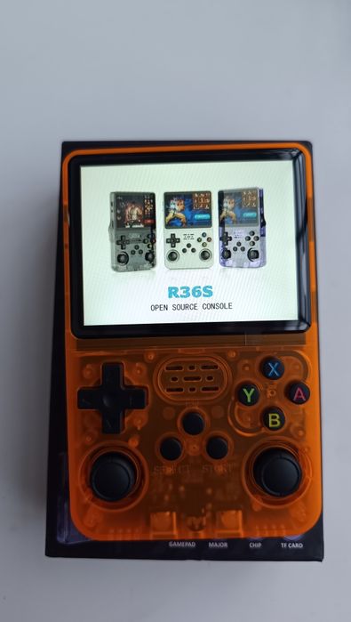 Sistema Handheld retro de Linux do consola R36S tela de um IPS de 3,5