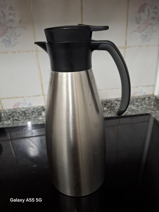 Cafeteira de servir chá ou café