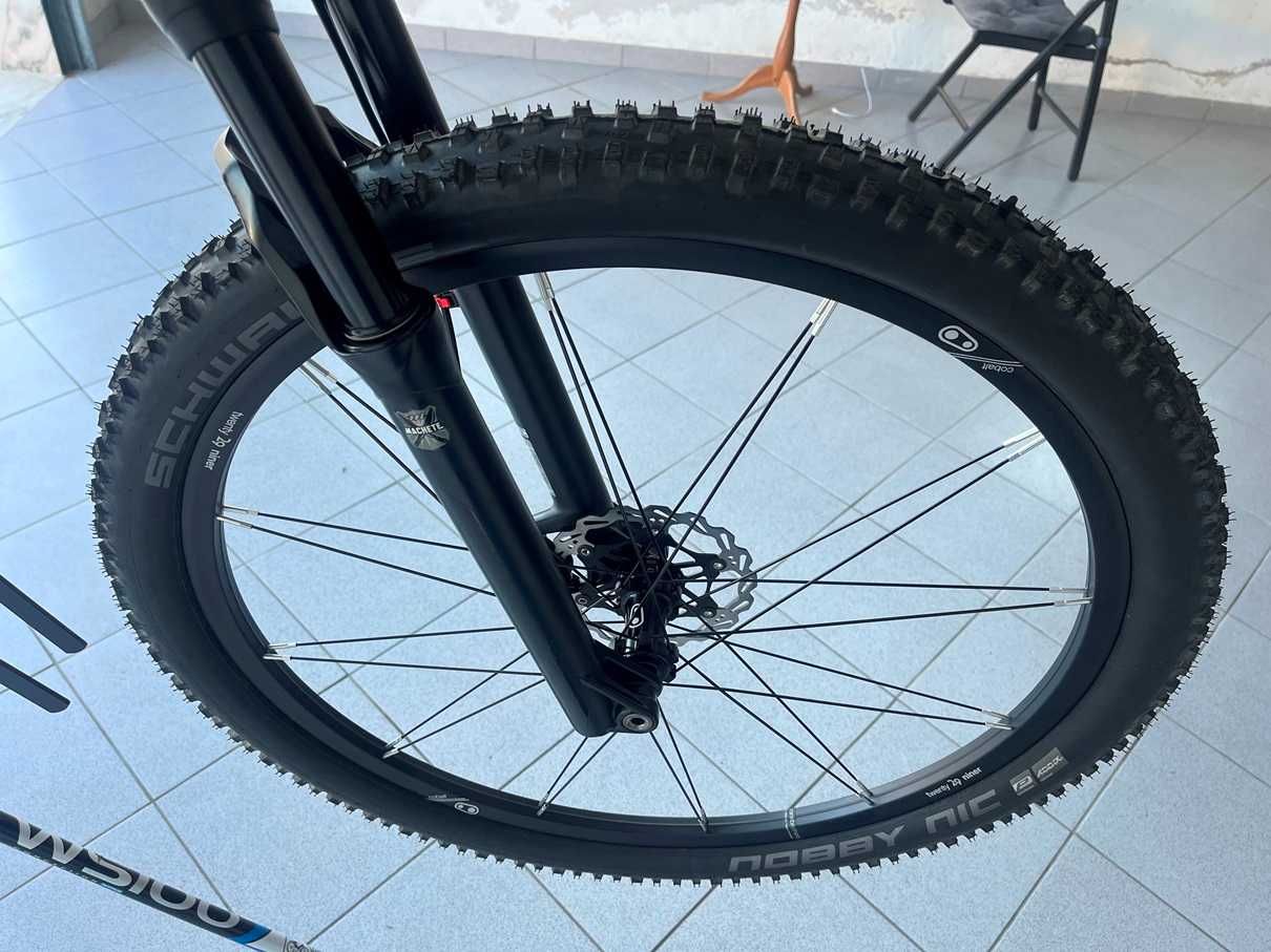 CUBE ACCESS PRO RH - Tamanho 19" (L)