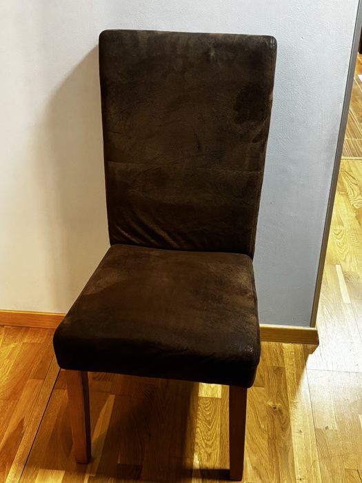 Zestaw 6 klasycznych krzeseł – imitacja starej skury stan bardzo dobry