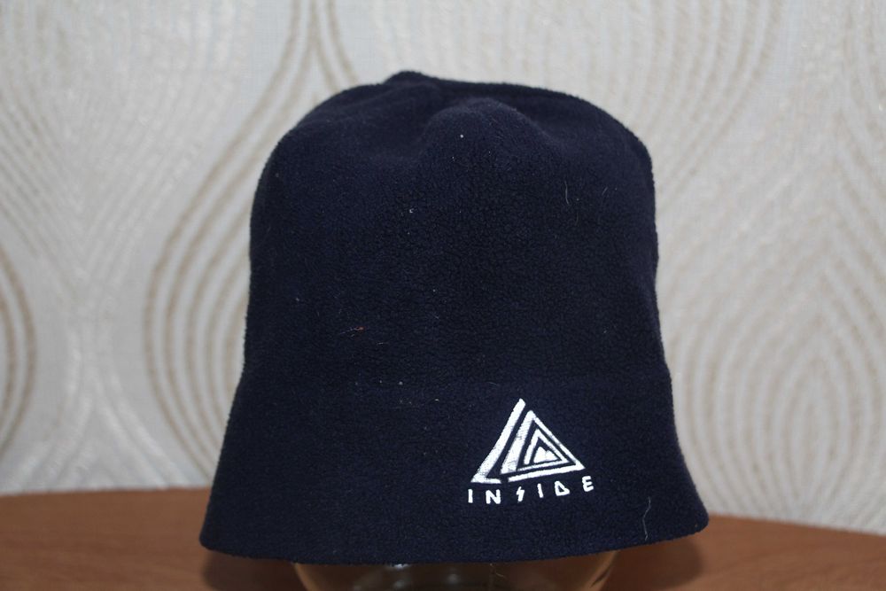 Шапочки деми мальчику разные 7 штук