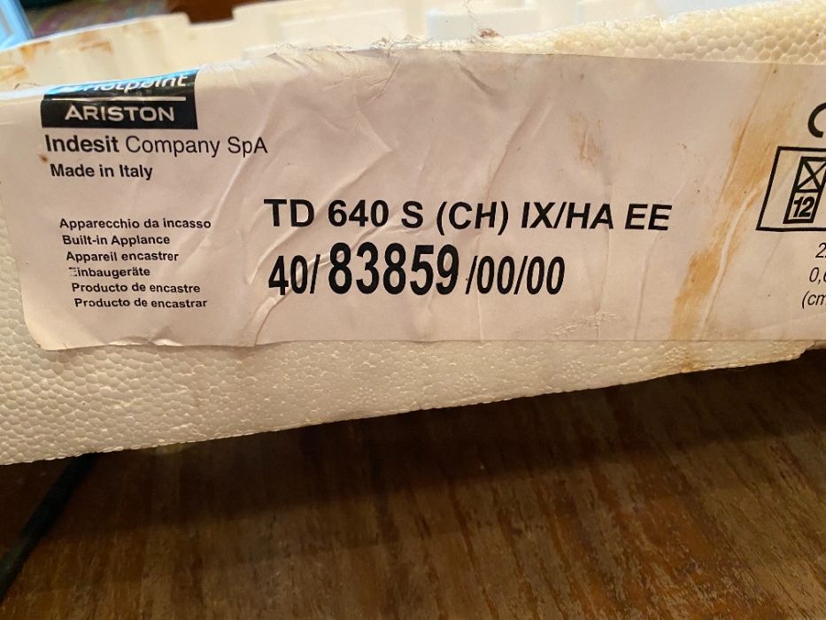 Варочная поверхность Hotpoint-Ariston