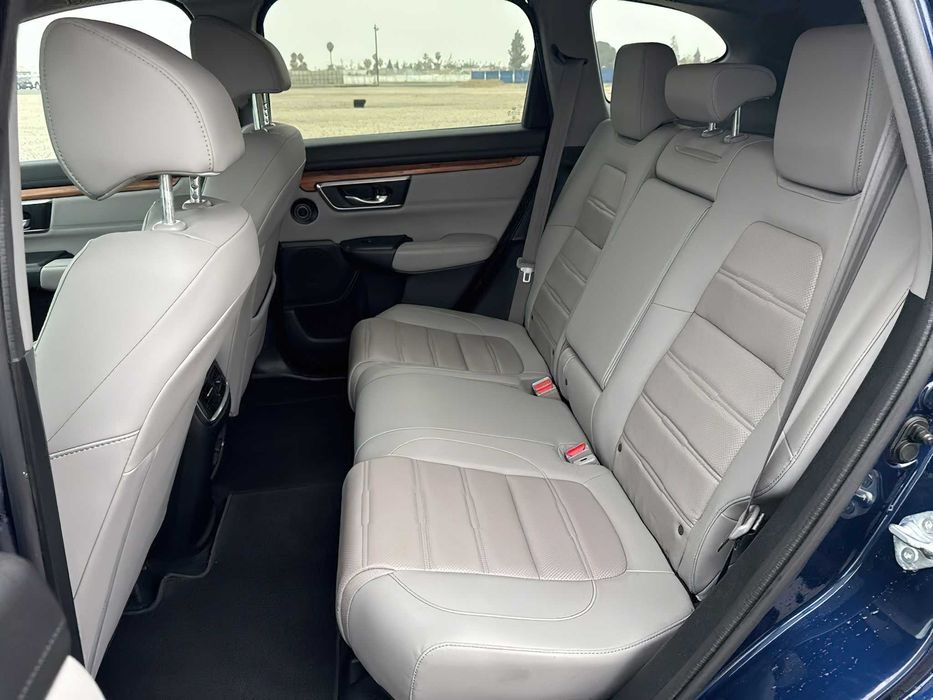 Honda CR-V Hybrid Touring      2022