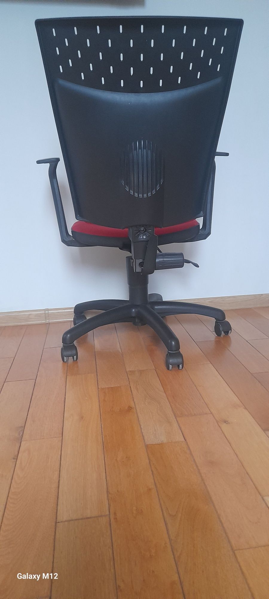 Sprzedam krzesło biurowe 40zl
