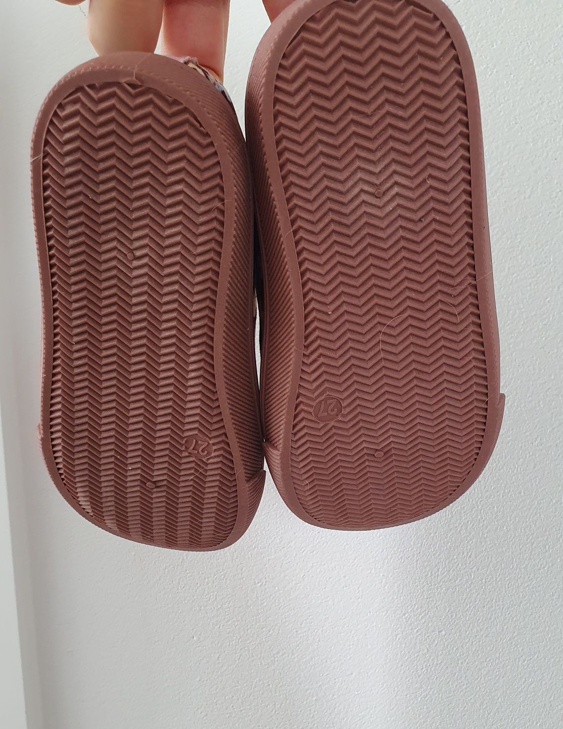 Kapcie trampki barefoot 26