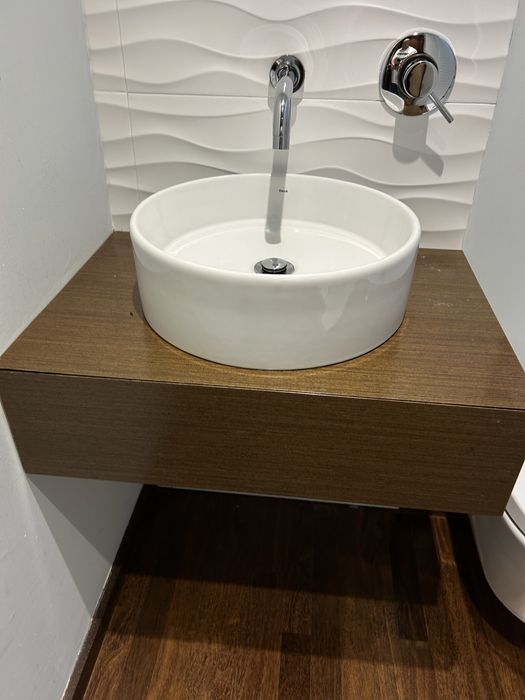 Movel suspenso wc em wengue e gaveta soft close