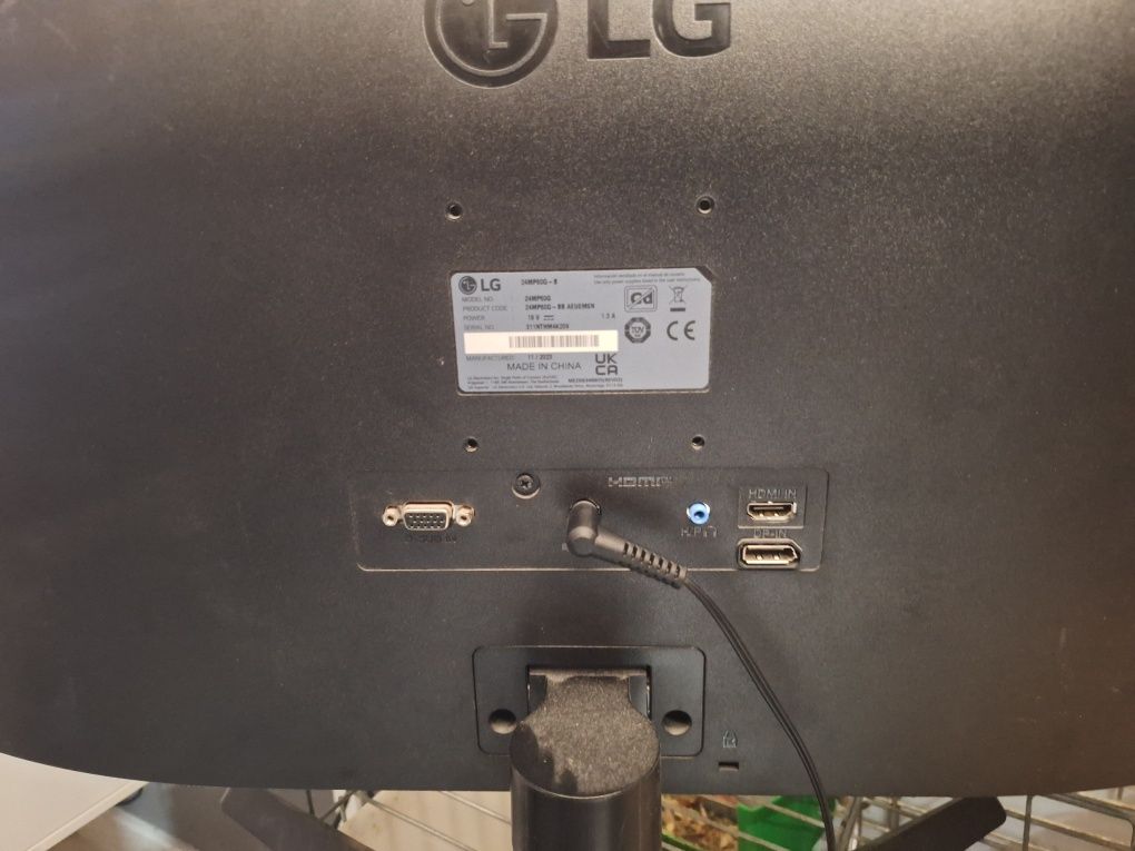 Monitor LG uszkodzony