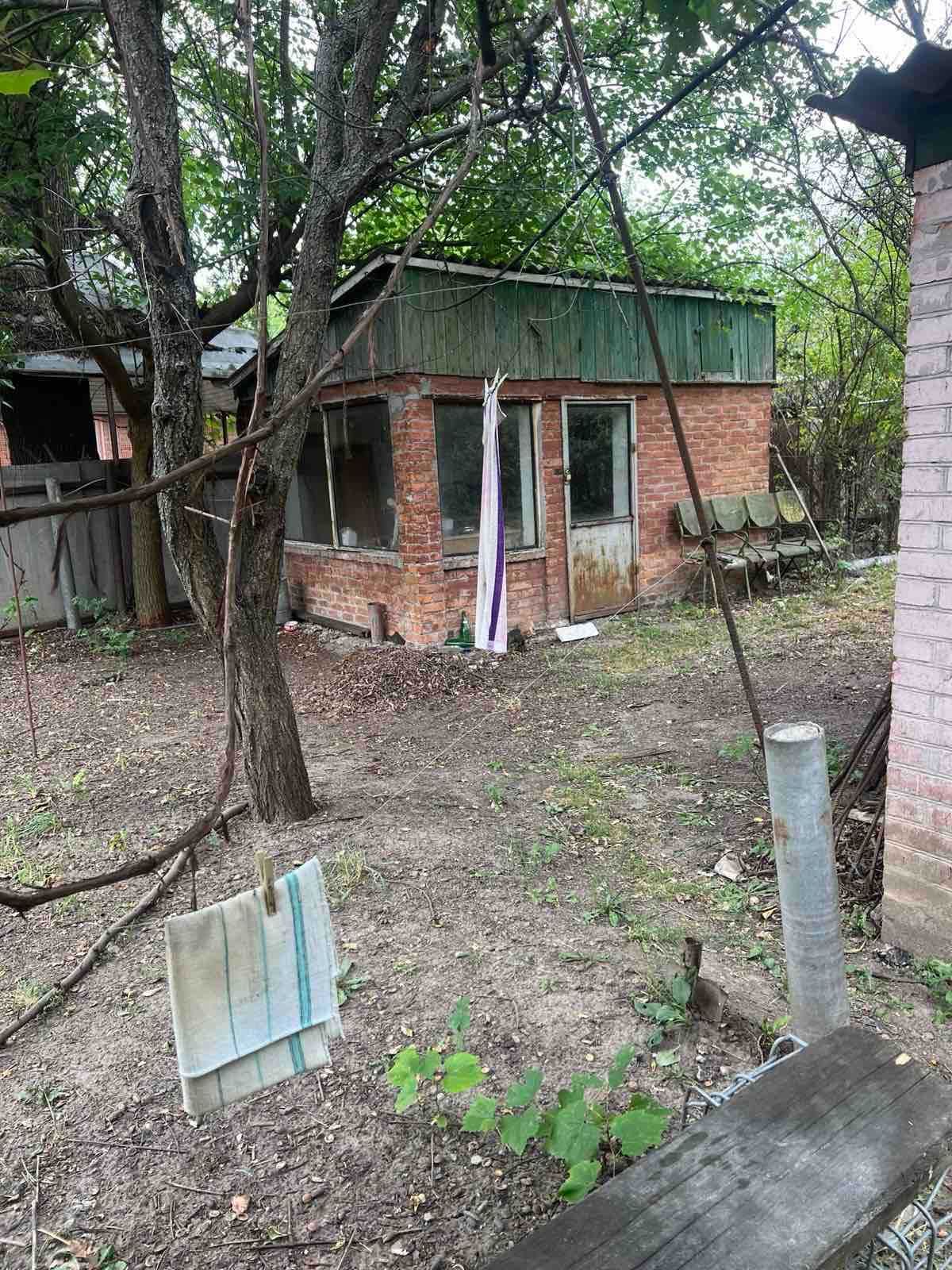 Продам пол дома в Южном Свой двор 8 сот. Газовое отопл. тихий районTB