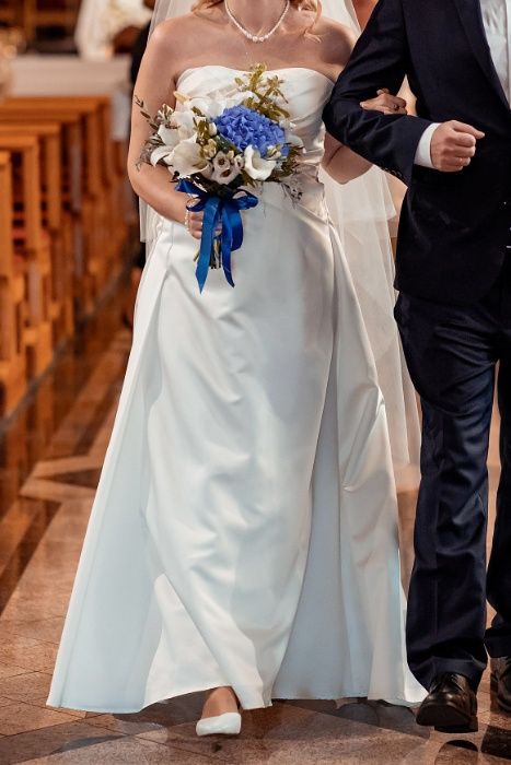 Elegancka i wygodna suknia ślubna i dodatki – bez śladów użytkowania!!