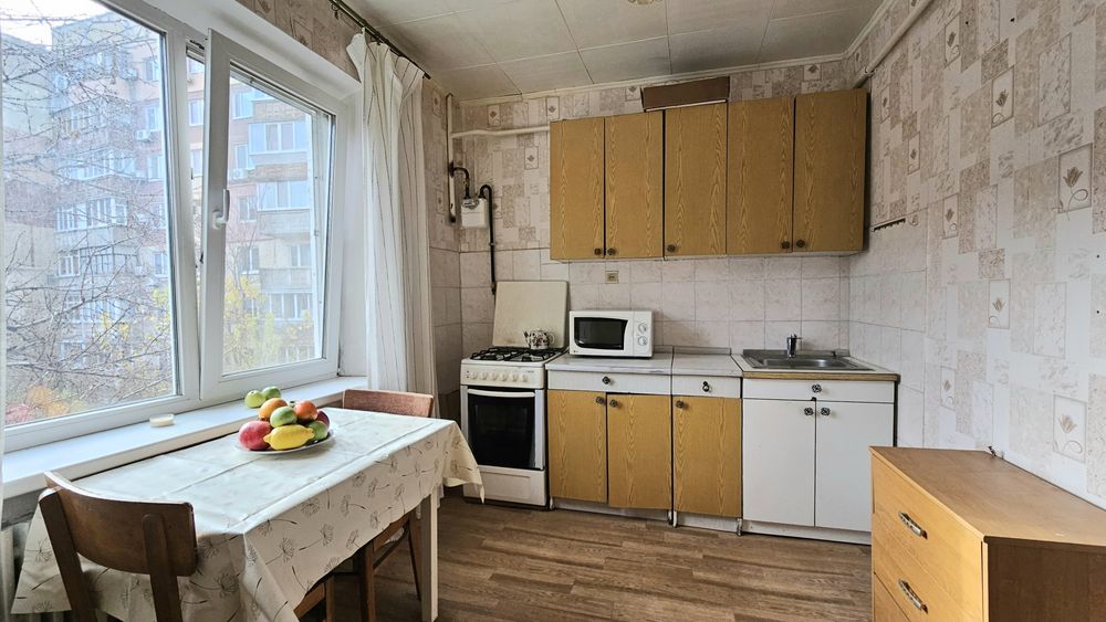 Продам квартиру,  ж/м Сокол, бул. Слави, поряд ж/м Перемога, Тополь