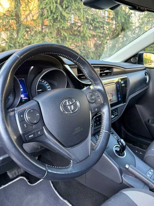 Toyota Auris 1.8 VVTi - Hybryda