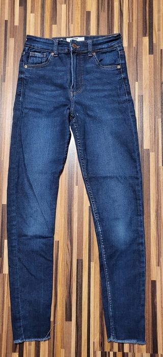 Jeansy denim Bershka skinny high size 34  bdb wyprzedaż garażowa 25 zł