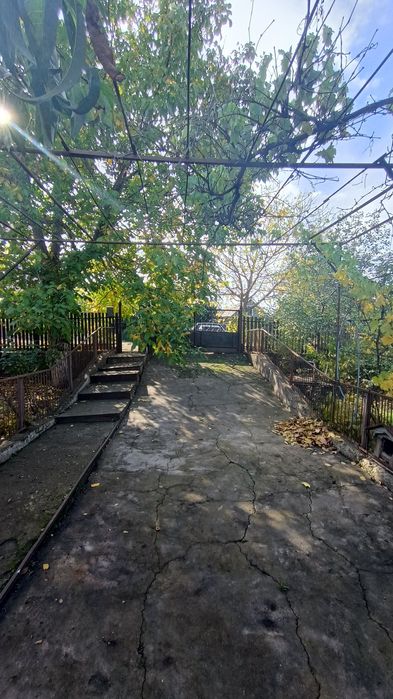 Будинок на вул Пилипа Орлика (район Пісочної)