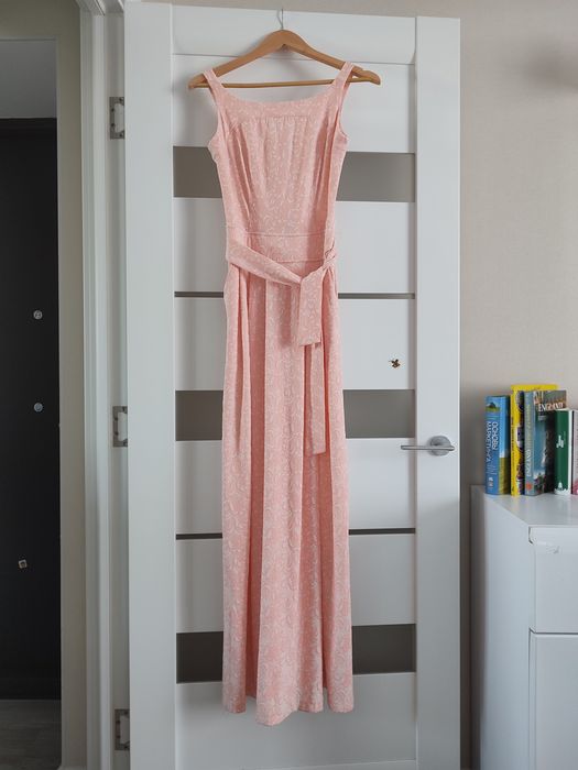 Літнє ніжне пудрове плаття S/M