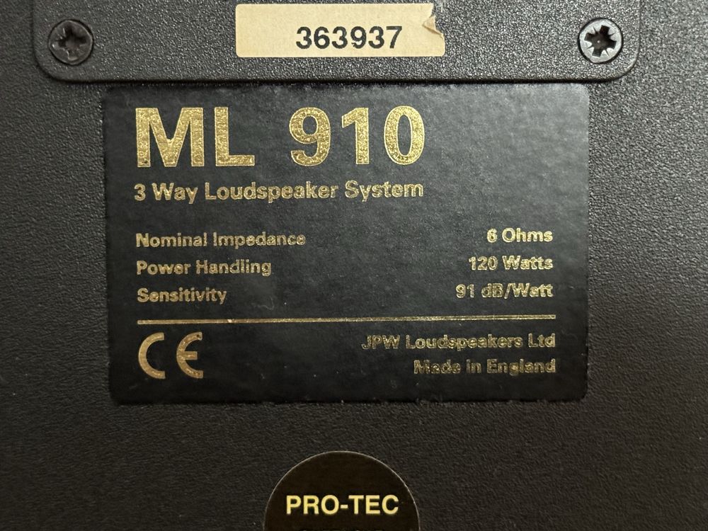 Brytyjskie kolumny JPW ML 910