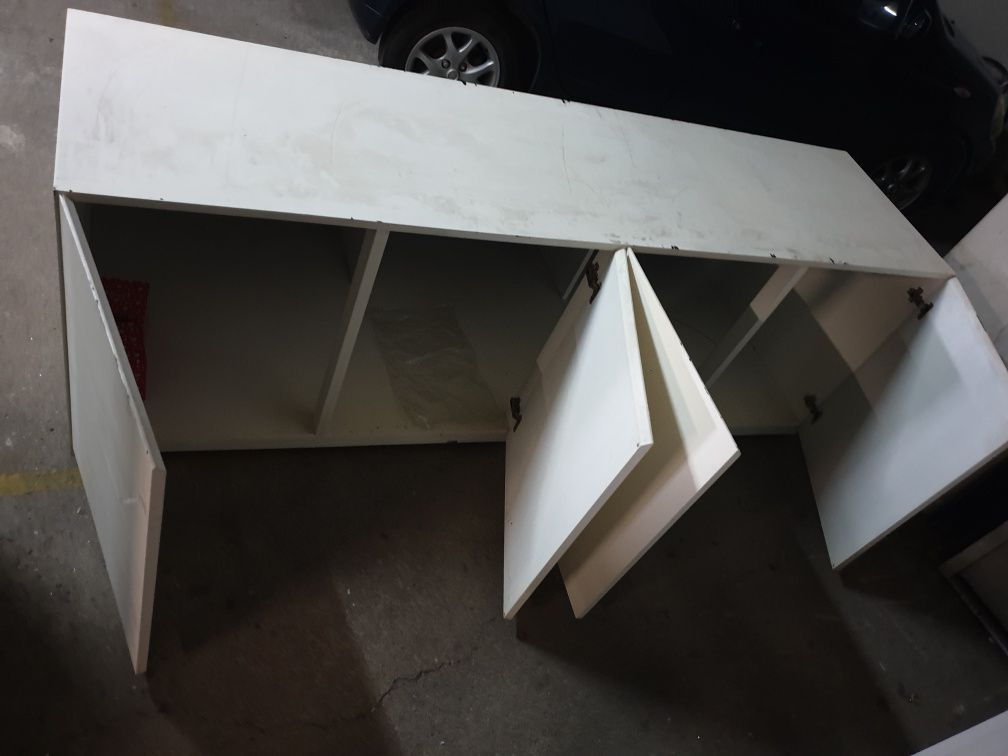 Movel usado em escada