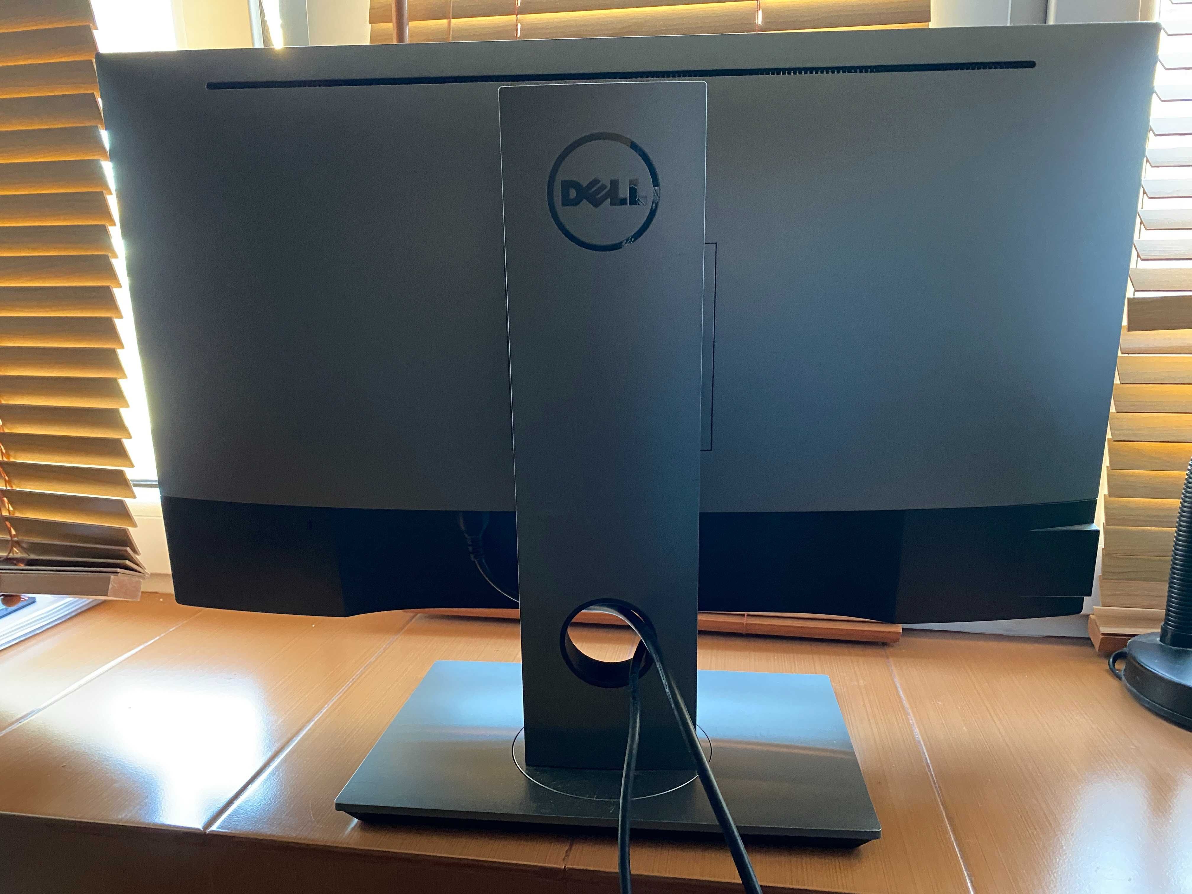 Dell U2718Q 4K IPS