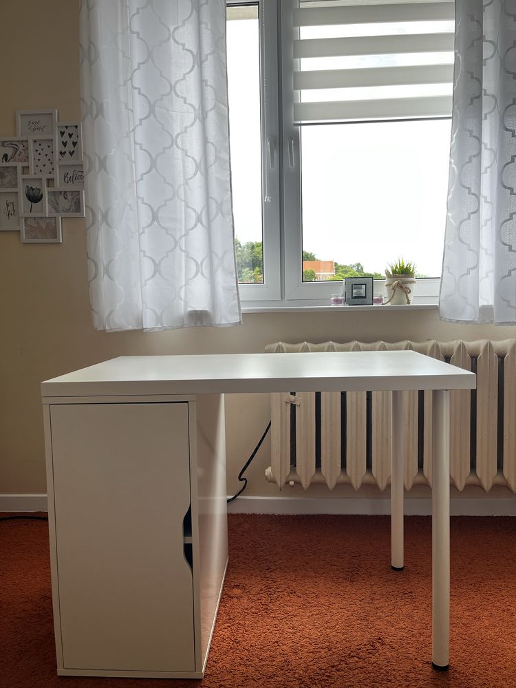 Białe biurko IKEA + krzesło obrotowe