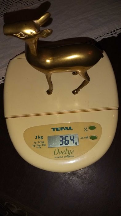 veado em bronze muito antiga