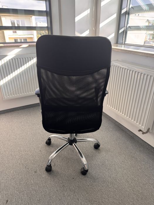 Fotel obrotowy biurowy