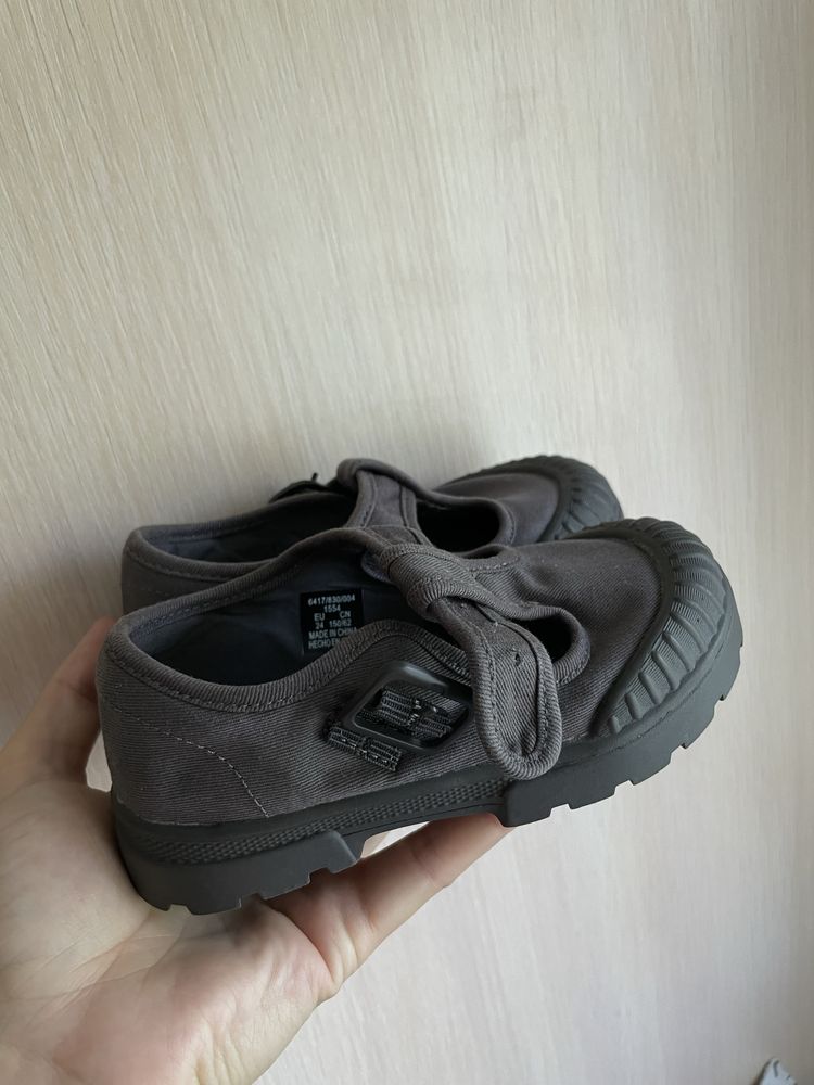 Взуття Zara 24 розмір