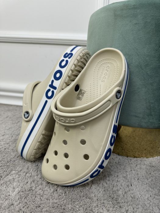 Чоловічі та жіночі крокси в бежевому кьорі Crocs bayaband stucco