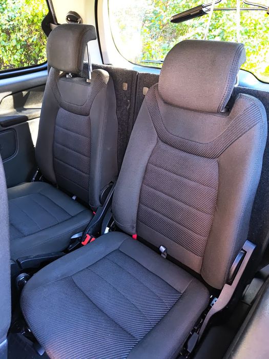 Ford Galaxy 7 osobowych 1.6 benzyzna