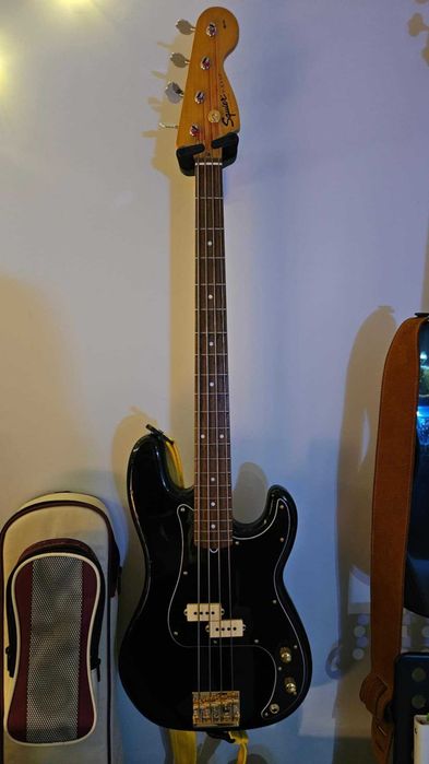 Gitara basowa Precision Bass Squier