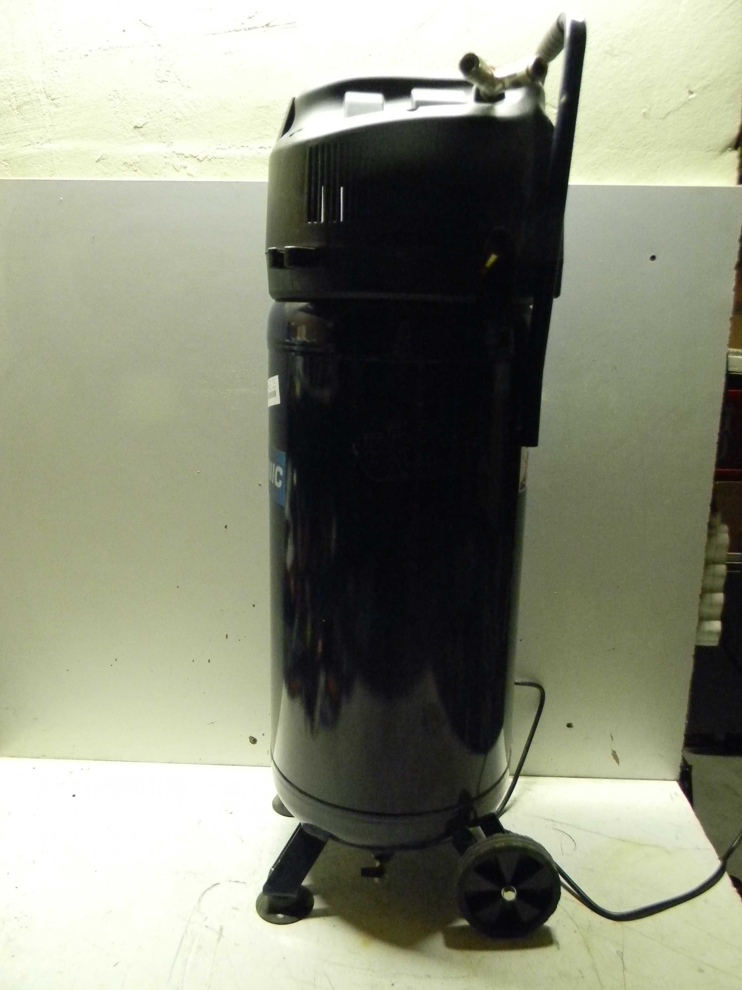 Kompresor bezolejowy KRAFTRONIC KT-KP 50 OF 50L pionowy