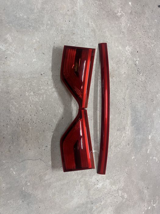 Задні Фонарі і Молдінг КІА СПОРТЕЙДЖ  4.