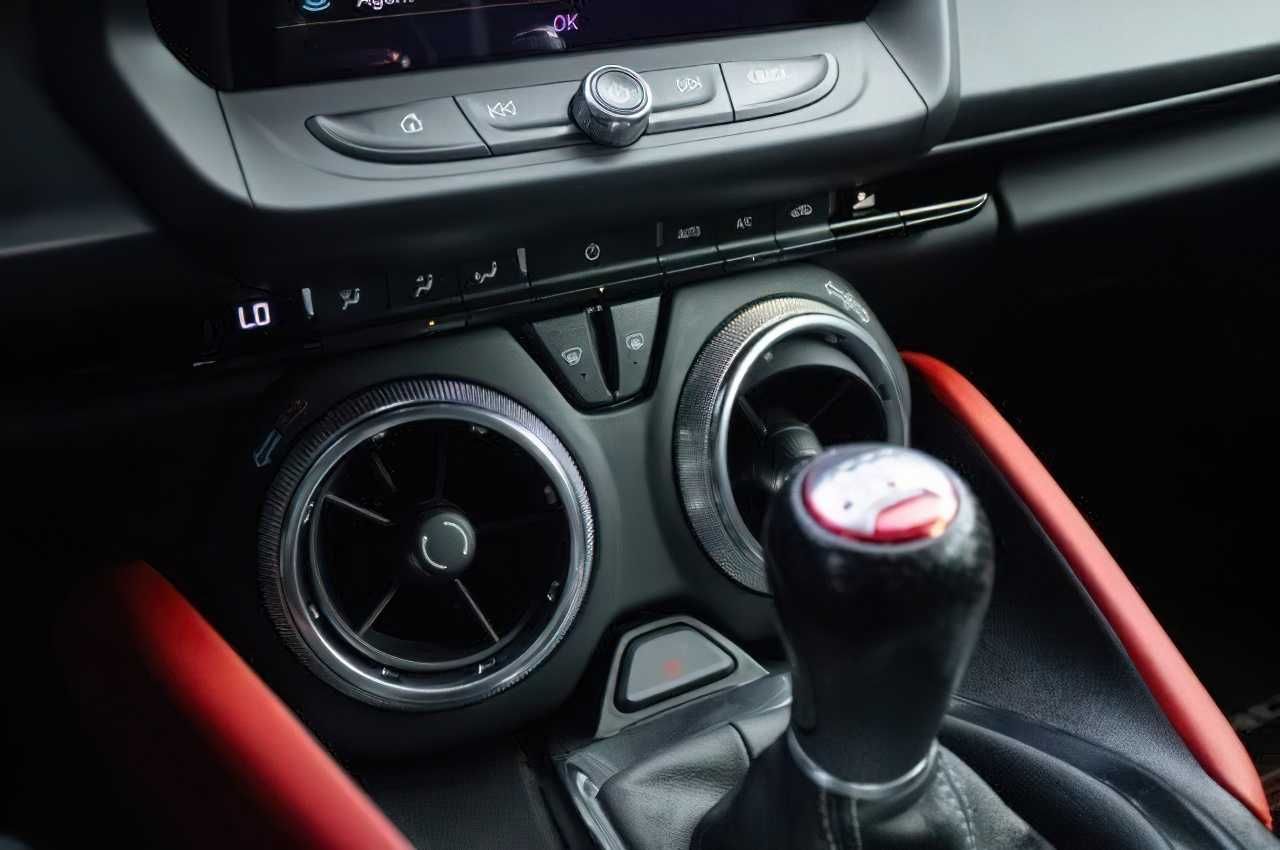 Chevrolet Camaro  2021