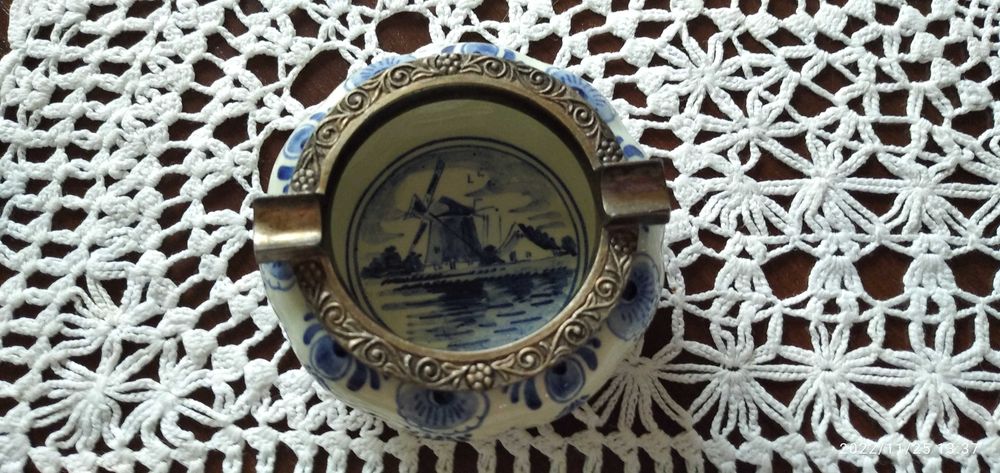 Stara, unikatowa popielniczka dla kolekcjonerów, sygnowana