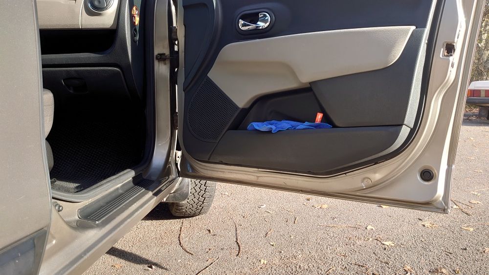 Dacia Lodgy 2012 • 7 місць • ГБО 4 покоління