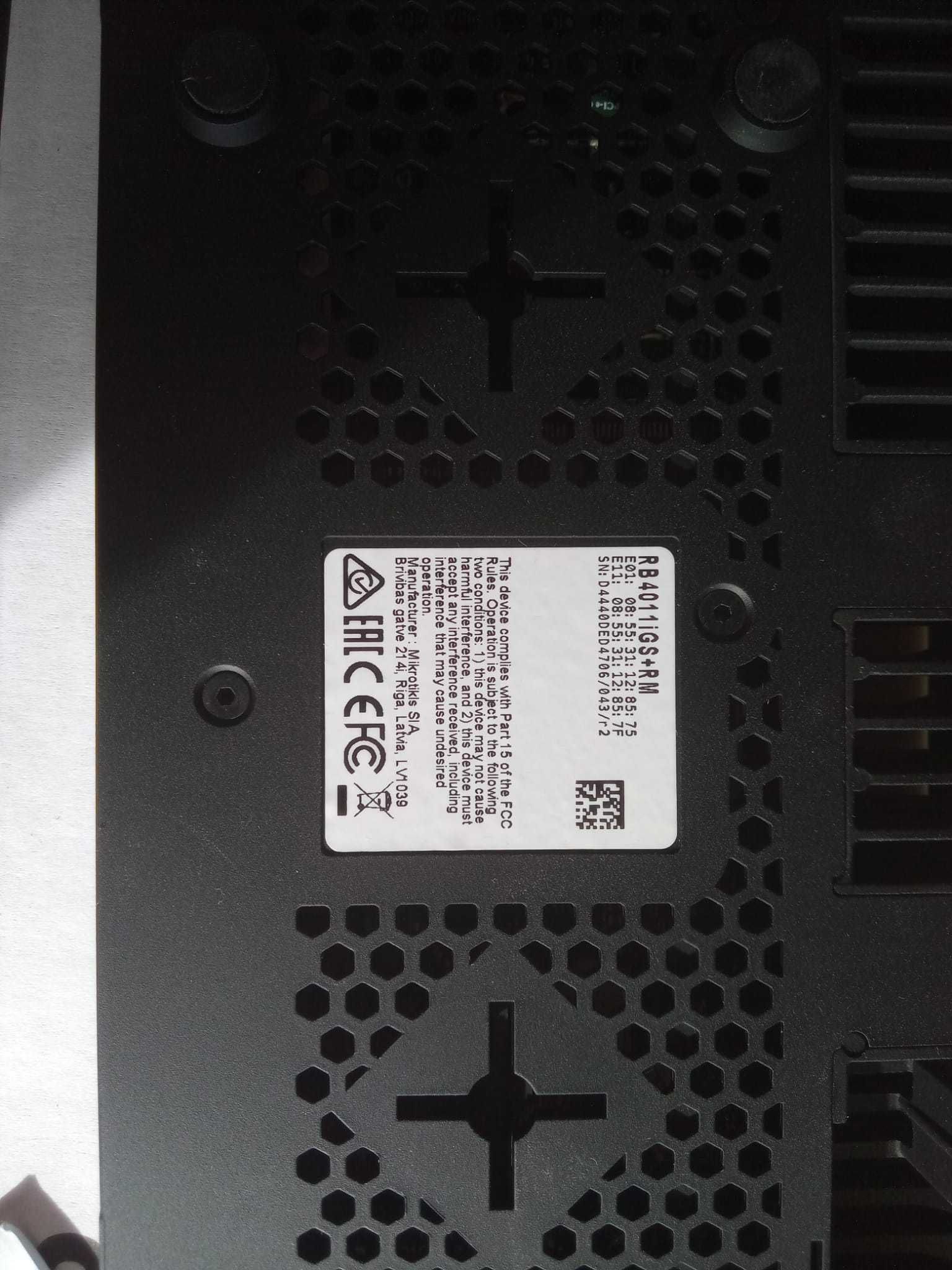 Routerboard Mikrotik RB4011 iGS+RM series