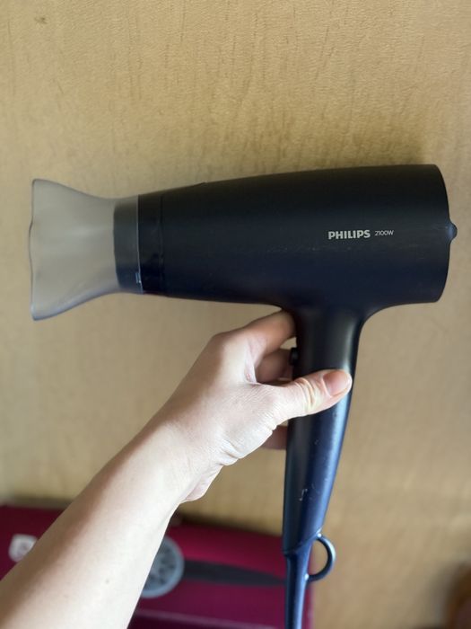 Фен PHILIPS BHD360 серії 3000
