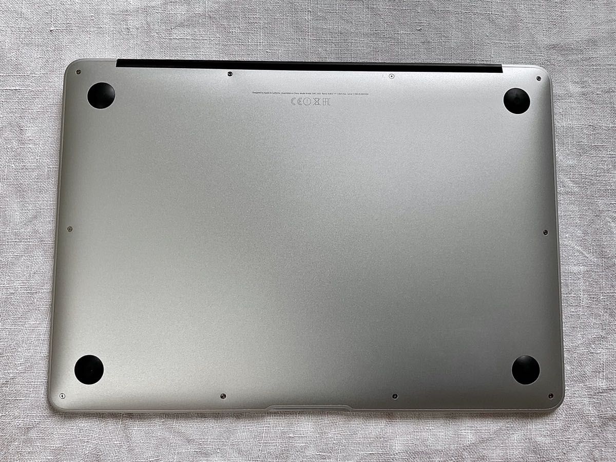 MacBook Air 13,3 - stan idealny - oryginalne opakowanie