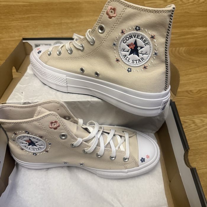 Кеды,кроссовки Converse на платформе Оригинал.Новые. Размер 39,5(8,5)