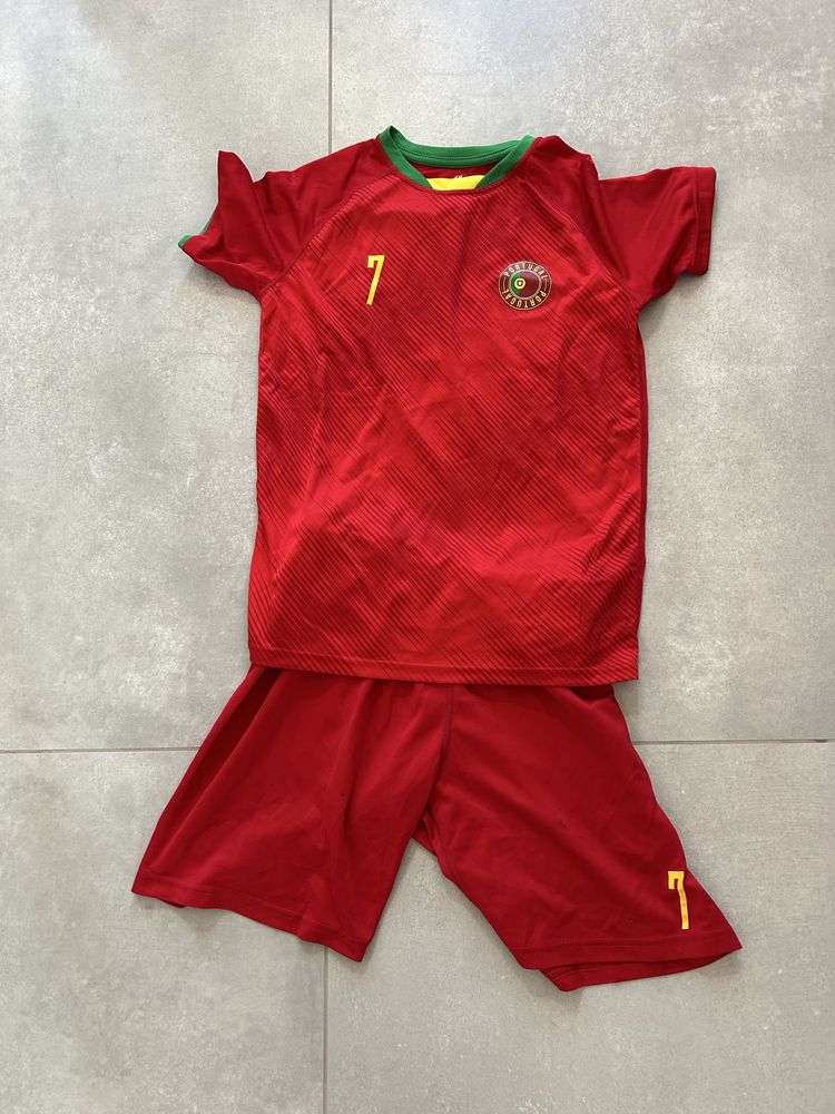 Komplet pilkarski rozm .158/164 (H&M)