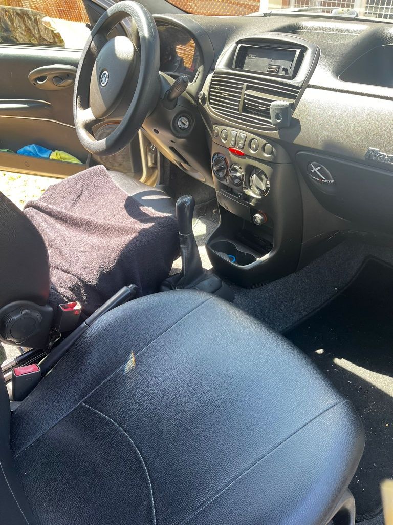 Fiat Punto MultiJet 1.3 (2005) – 2 Lugares – Económico