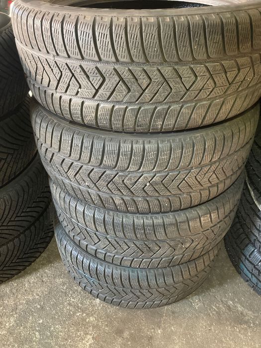Opony zimowe Pirelli 235/55 R18 104H