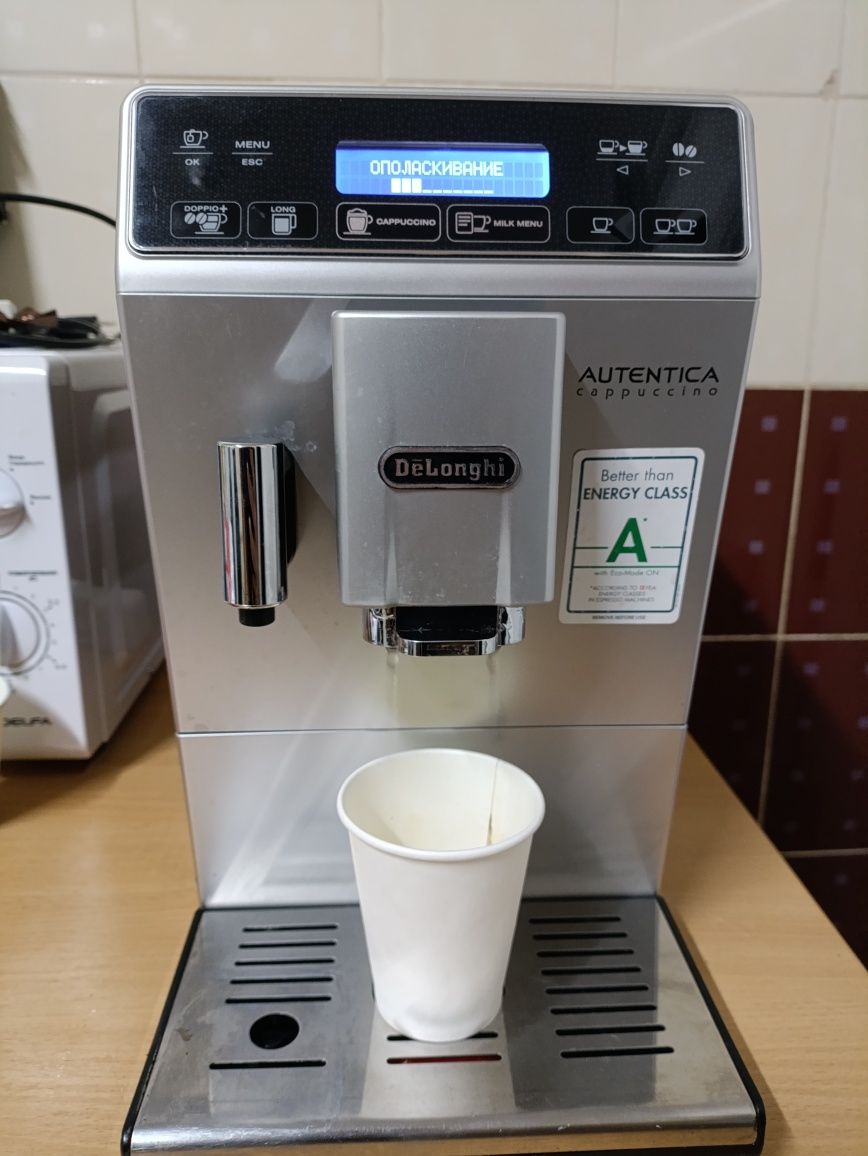 Кофемашина DeLonghi аутентика капучино