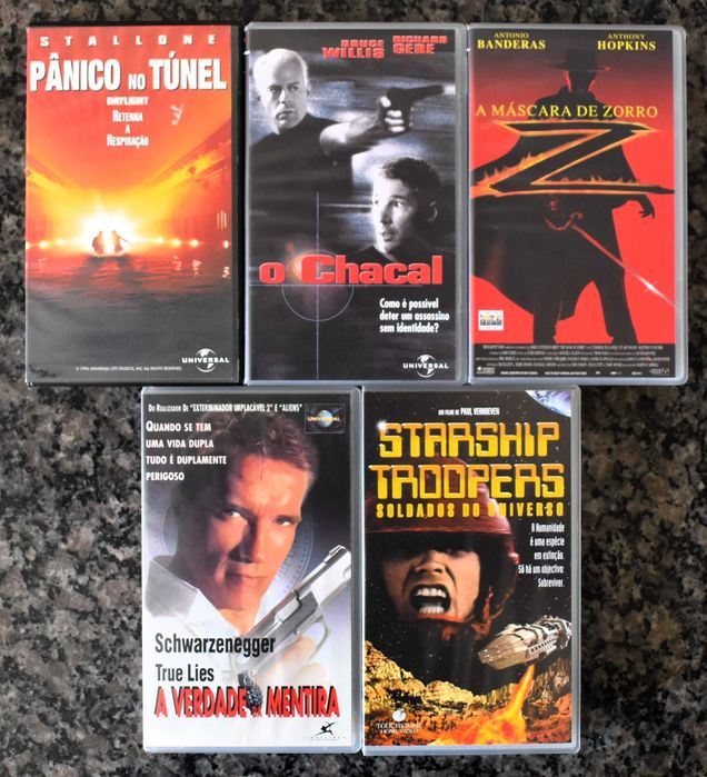 Lote 15 filmes de vários géneros em VHS (Lote 3)