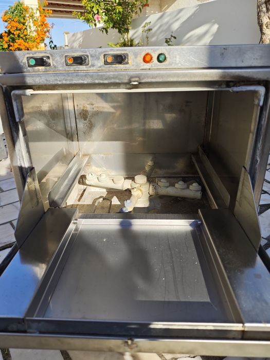 Maquina lavar loiça e copos profissional