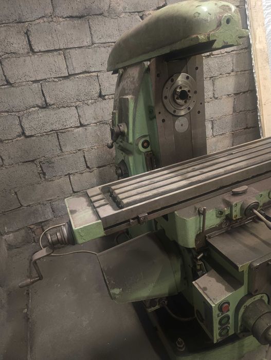 Frezarka Jarocin, w całości lub na części.