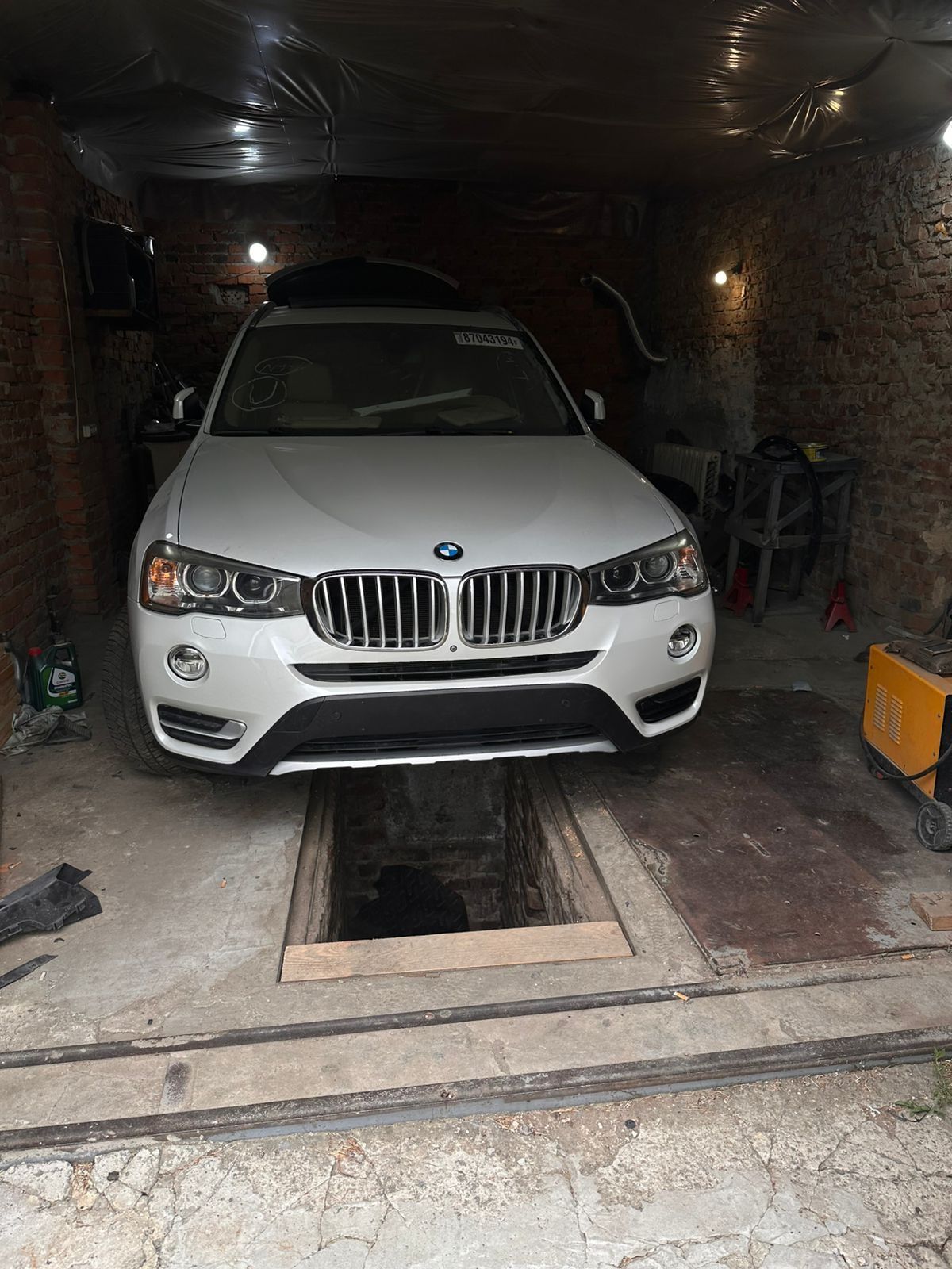 BMW X3  F25 2,8i 2.0 бензин,