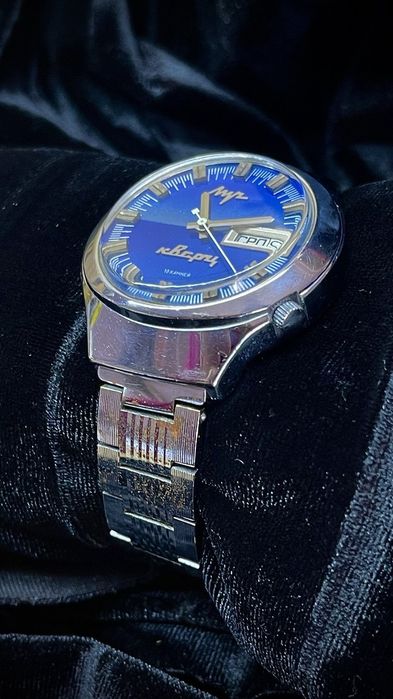 Часы Луч 18 камней 3055 каменів кварц винтаж  вінтаж часи електронні