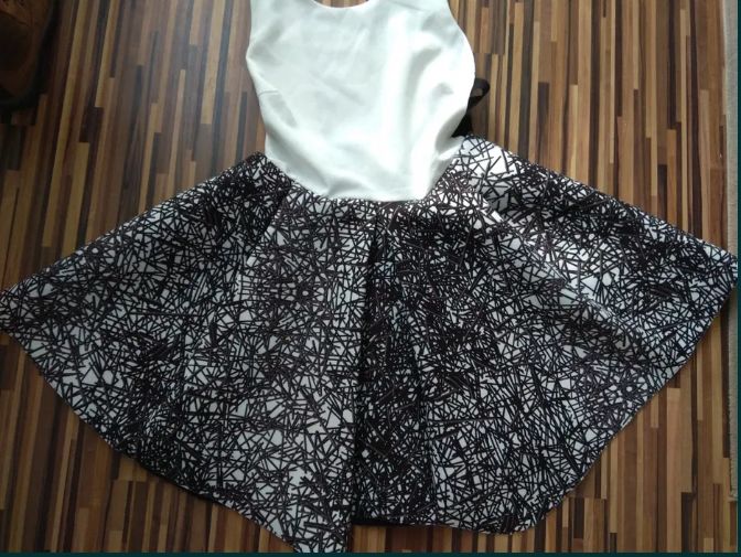 Sukienka rozkloszowana z pianki dla puszystej wesele Asos L 46 XL 48