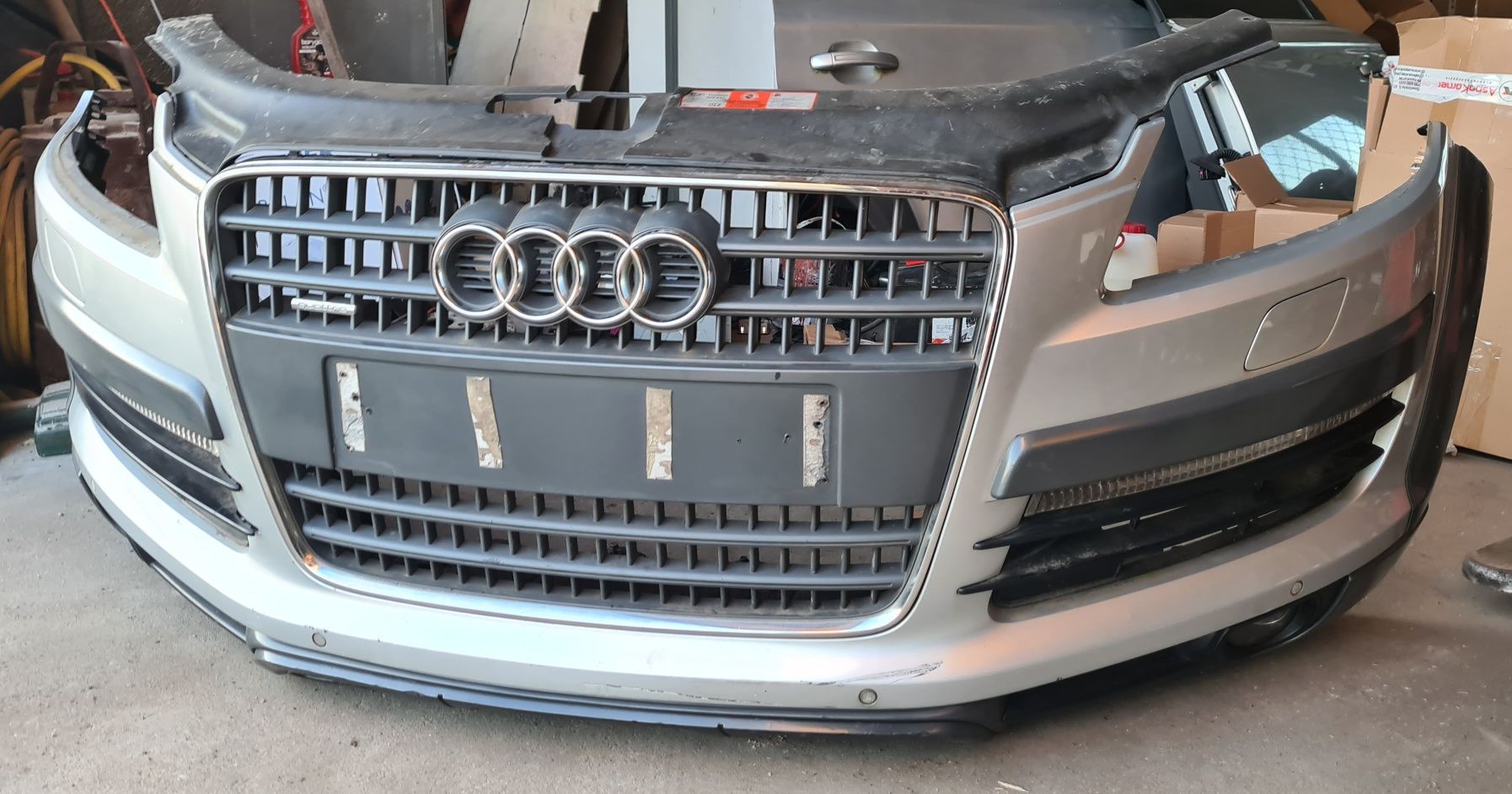 ZDERZAK przedni +grill przód xenon AUDI Q7 4L 2007r Offroad Cross LY7W
